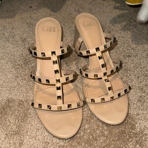 Gianni Bini nude rockstud heeled sandals